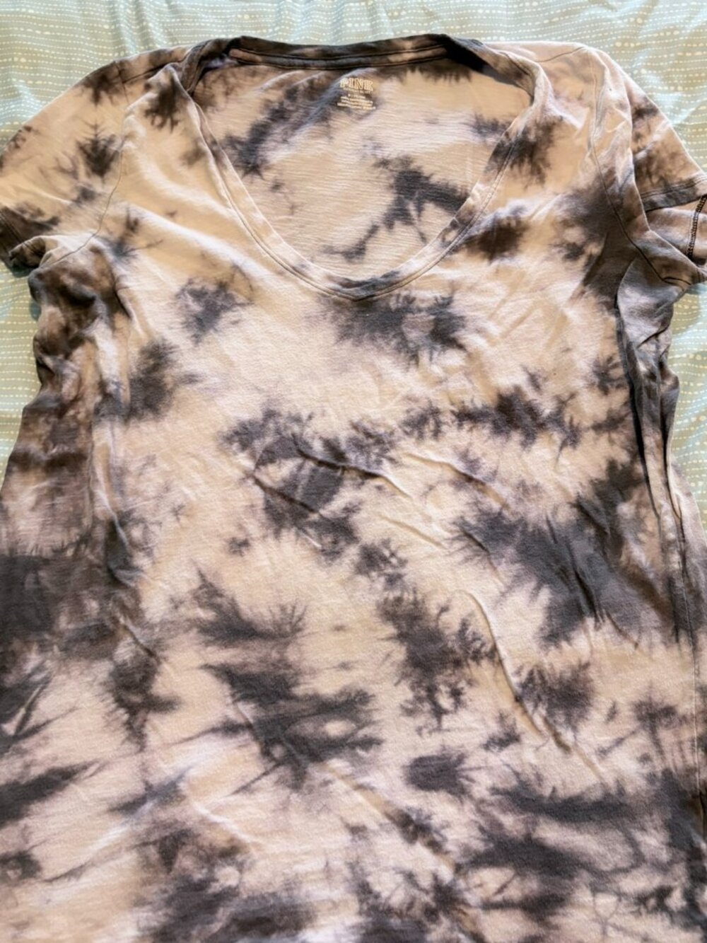 PINK Victorias Secret Super Soft V-Neck Tie Dye Tee Medium